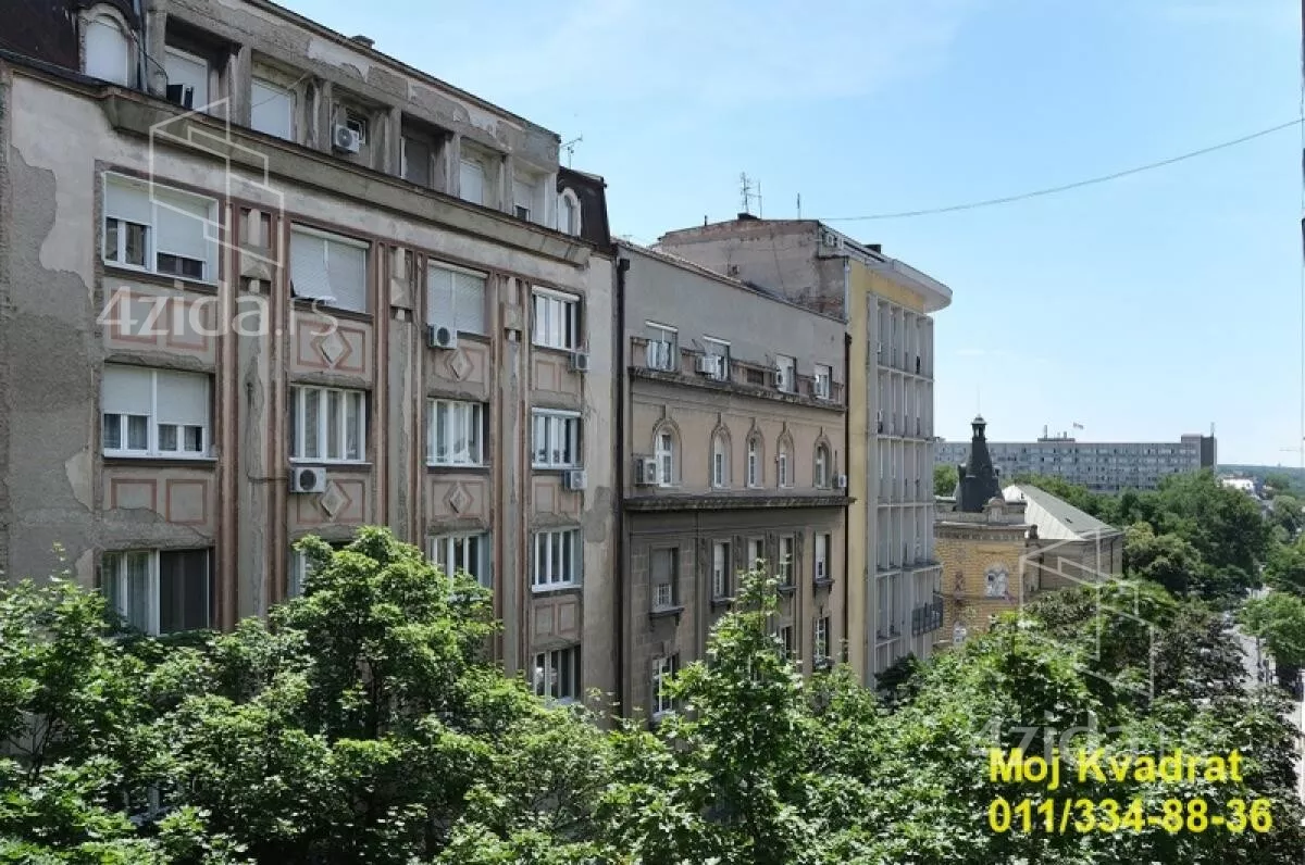Petosoban stan | 4zida