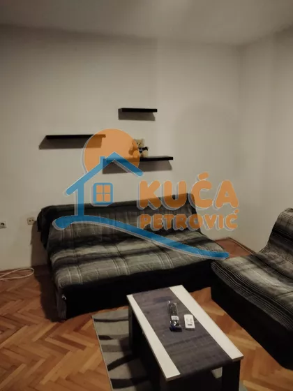Cara Uroša | 4zida.rs