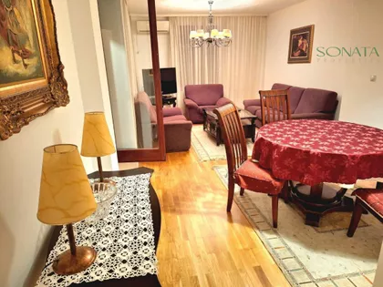 Crveni Krst Vračar | 4zida.rs