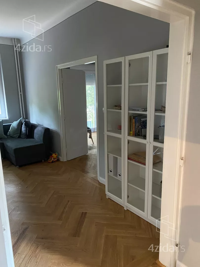 Četvoroiposoban stan | 4zida