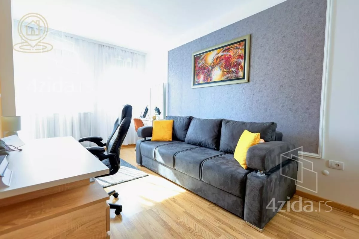 Petosoban stan | 4zida