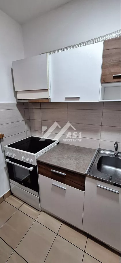 Rumenački put | 4zida.rs