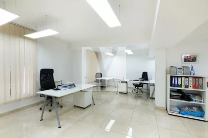 Vukov Spomenik | 4zida.rs