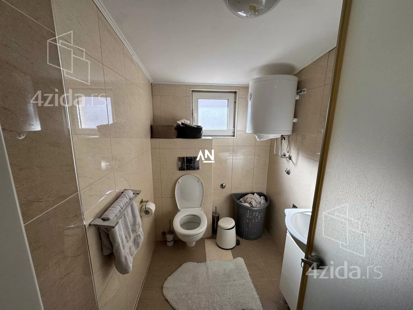 Petosoban stan | 4zida