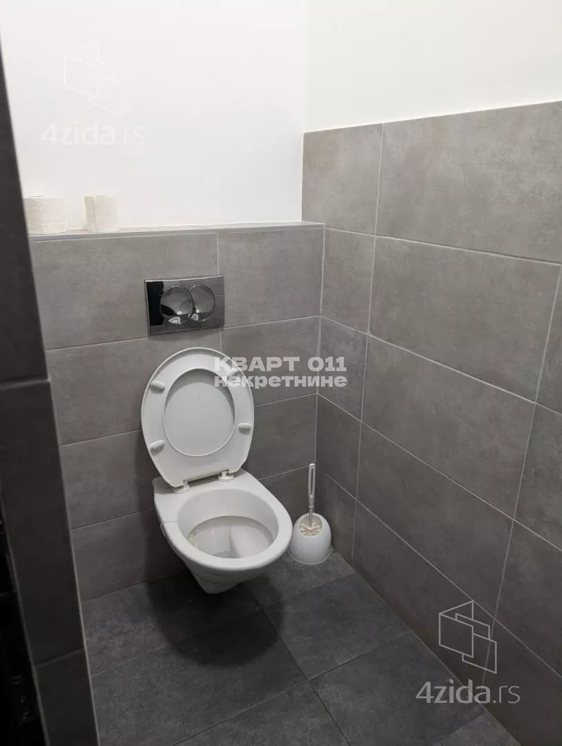 Poslovna zgrada | 4zida