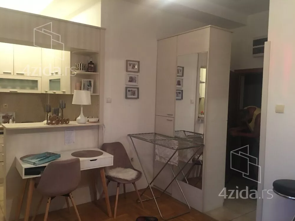 Garsonjera | 4zida