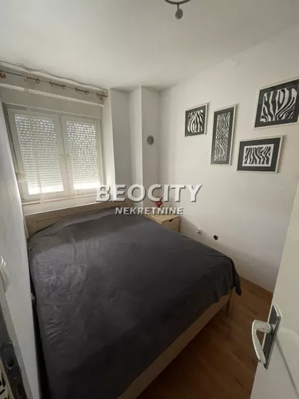 Bulevar Cara Lazara | 4zida.rs