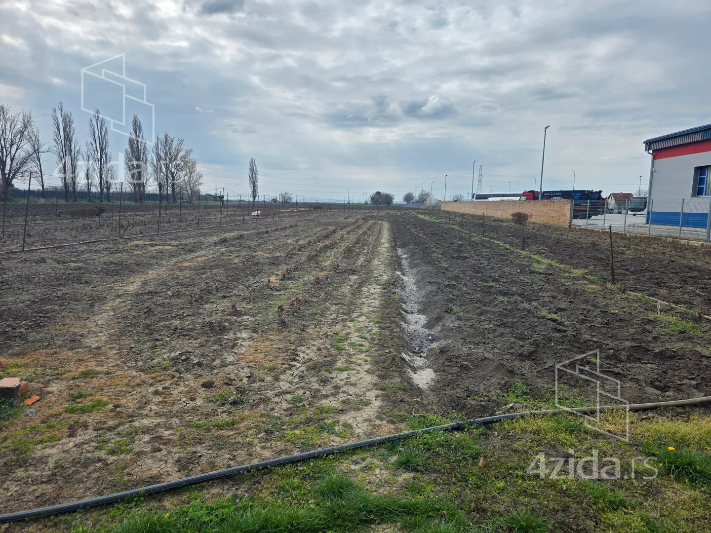 Građevinsko zemljište | 4zida