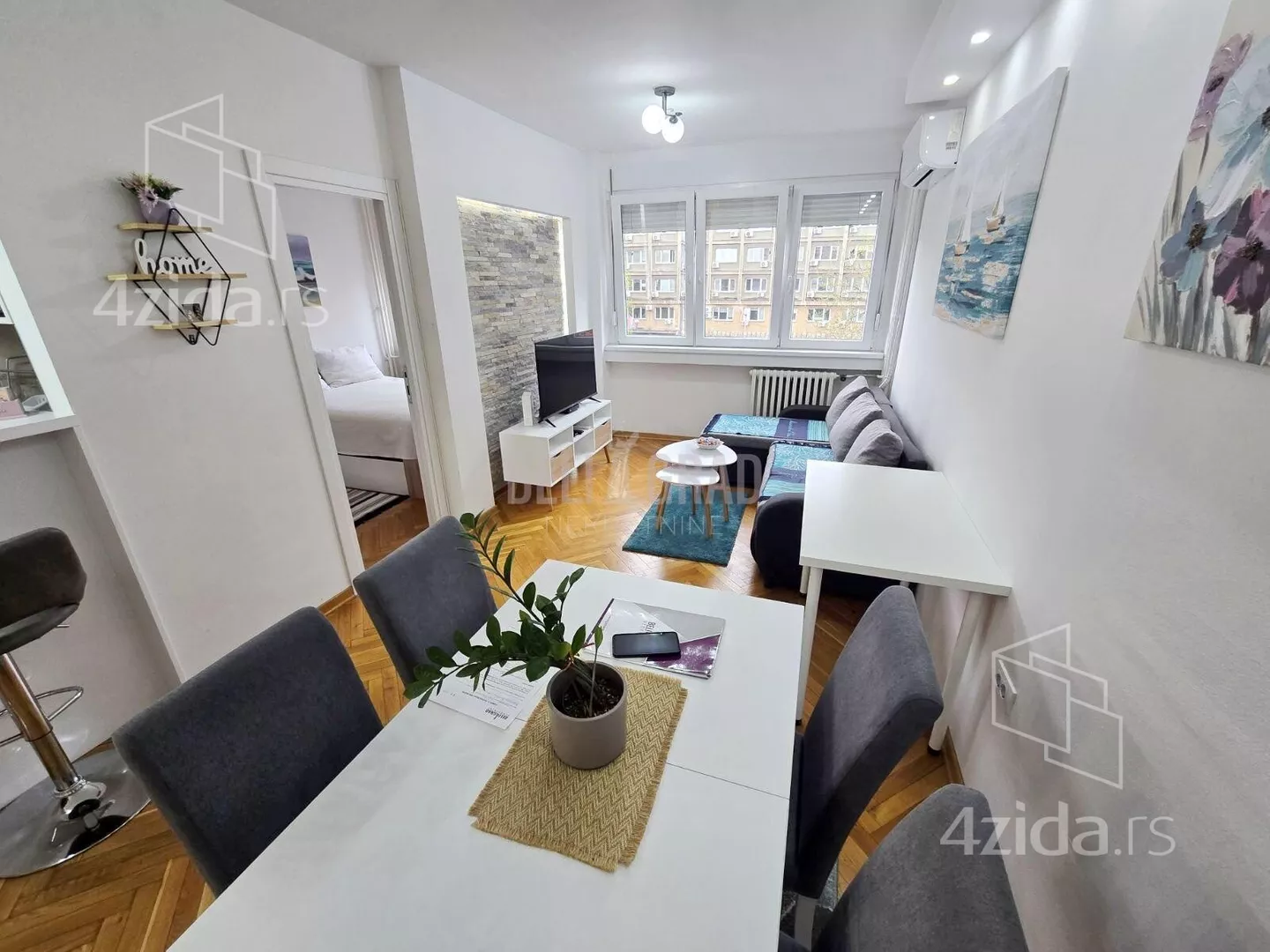 Jednoiposoban stan | 4zida