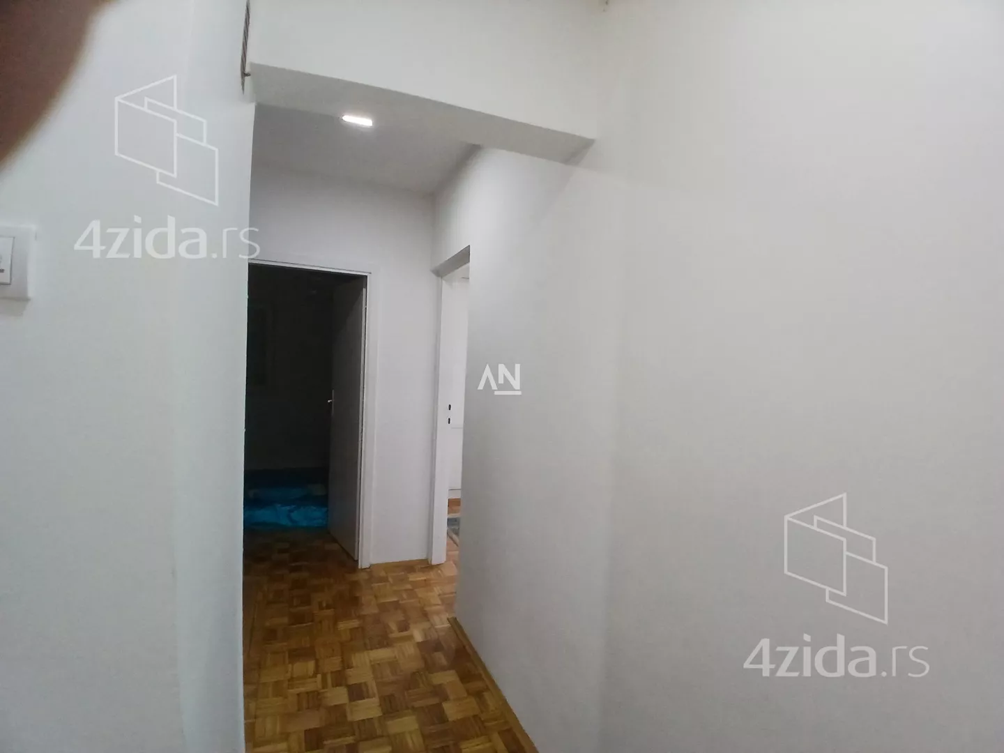 5-etažna kuća | 4zida