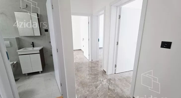 Četvoroiposoban stan | 4zida