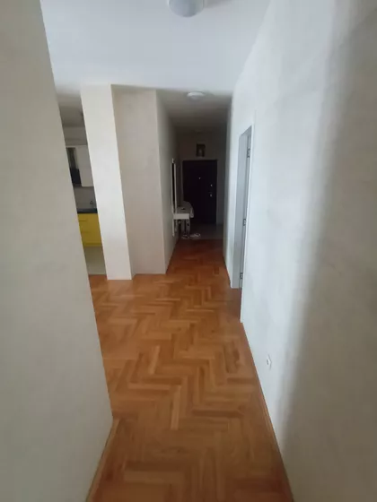 Sremska | 4zida.rs