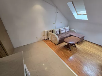 Ismeta Mujezinovića | 4zida.rs