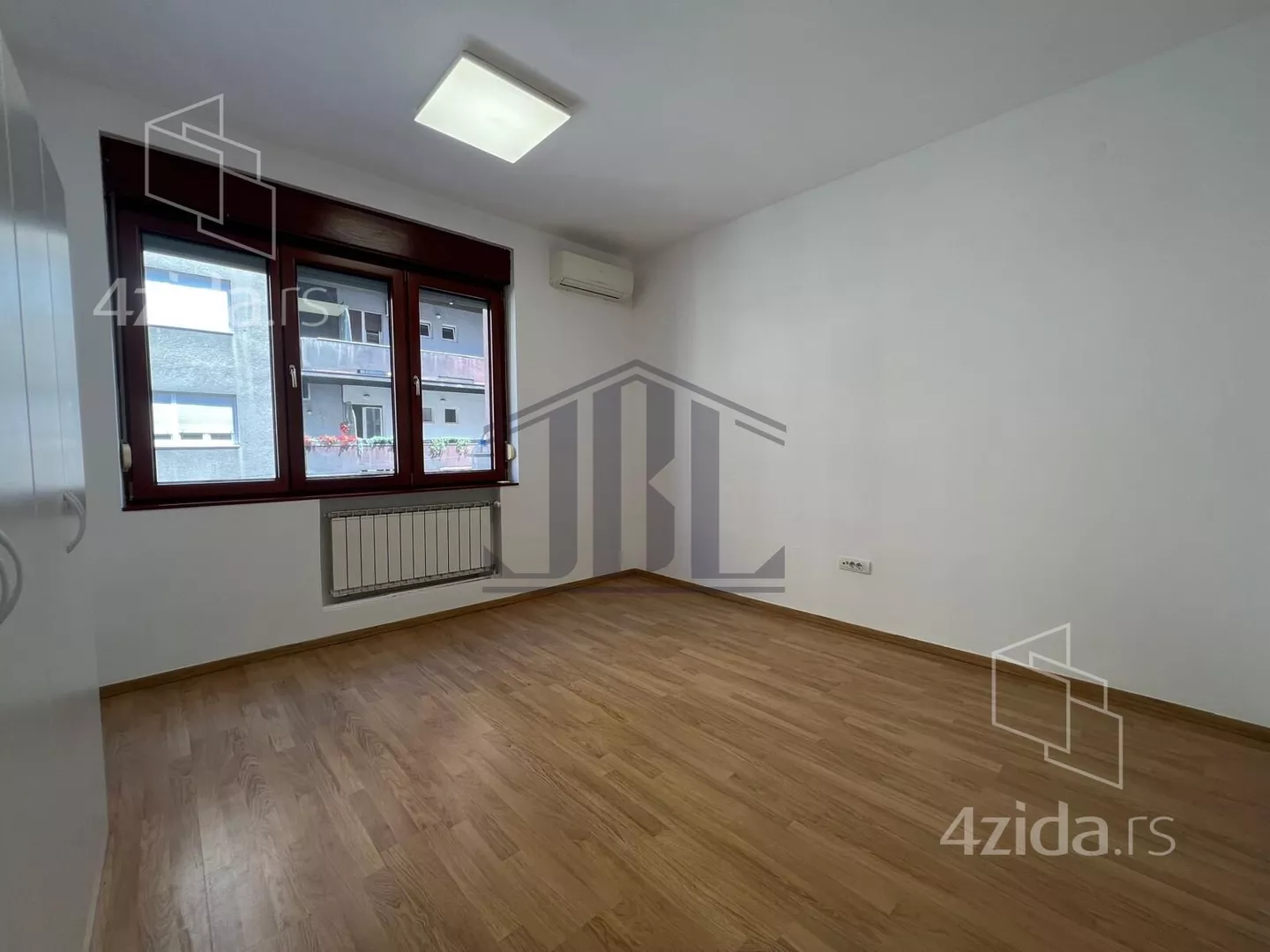 Kancelarija | 4zida
