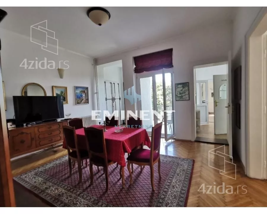 Četvoroiposoban stan | 4zida