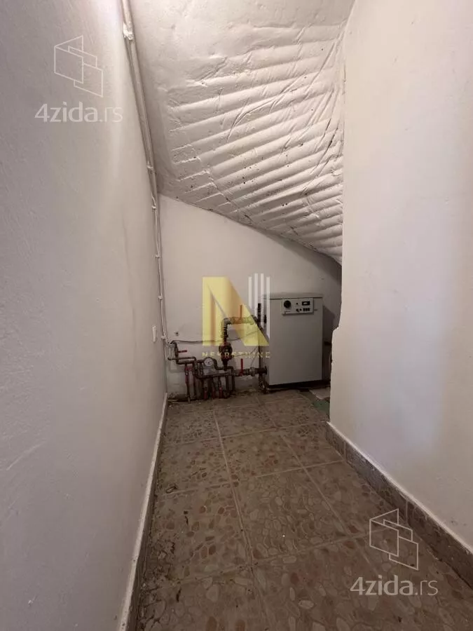 Hala | 4zida