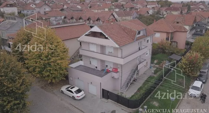 3-etažna kuća | 4zida