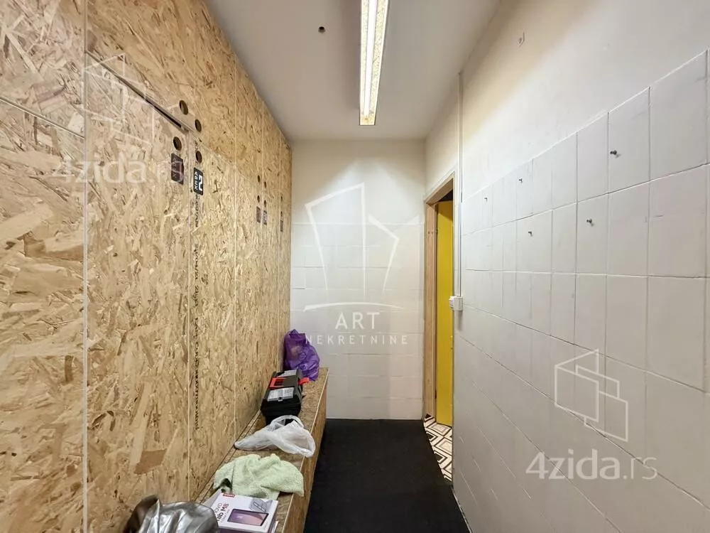 Lokal | 4zida