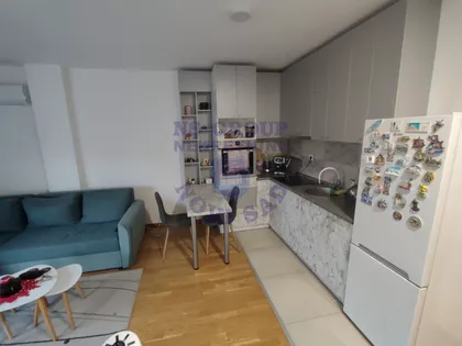 Bulevar Patrijarha Pavla (Somborski Bulevar) | 4zida.rs