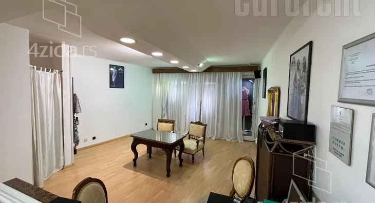 Poslovni prostor | 4zida