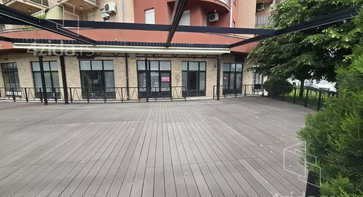 Poslovni prostor | 4zida