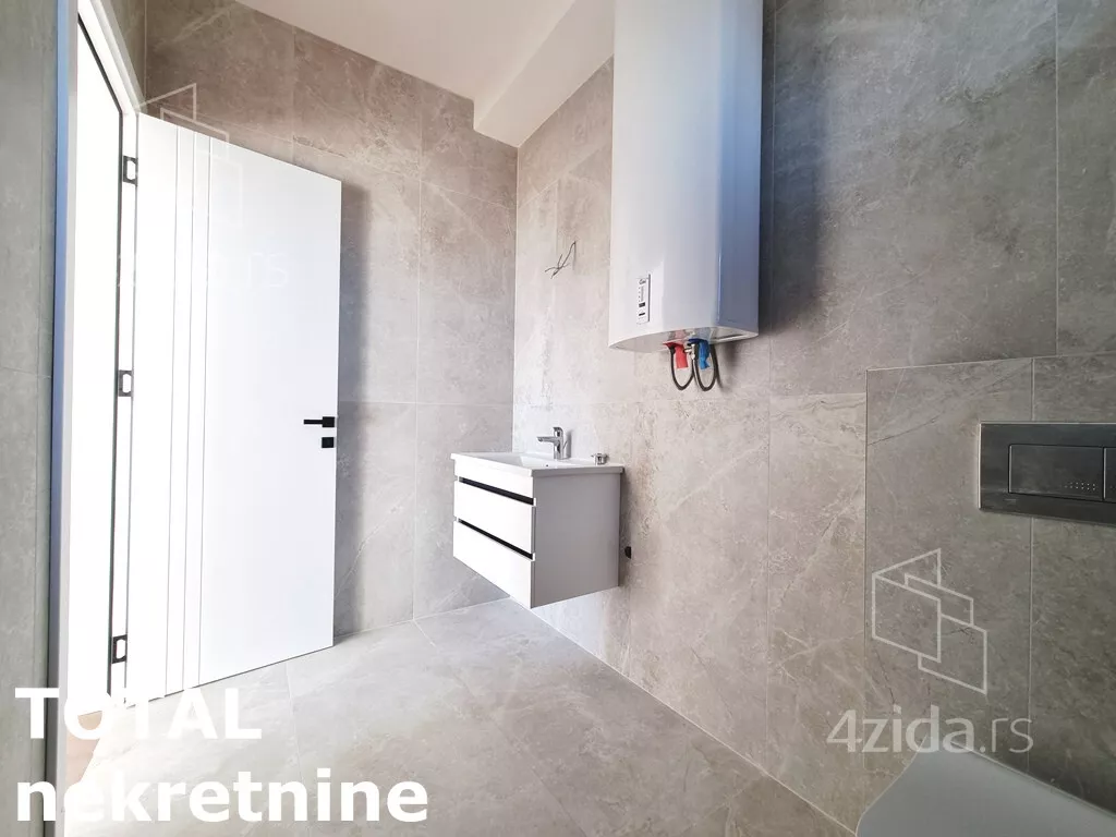 Četvoroiposoban stan | 4zida