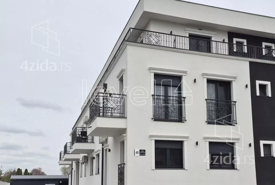 Četvorosoban stan | 4zida