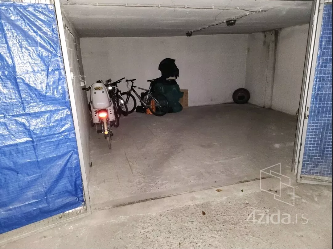 Garaža | 4zida