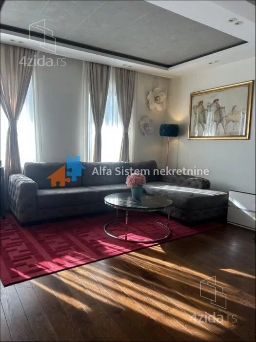 Petosoban stan | 4zida