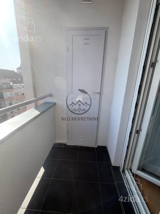 Četvoroiposoban stan | 4zida