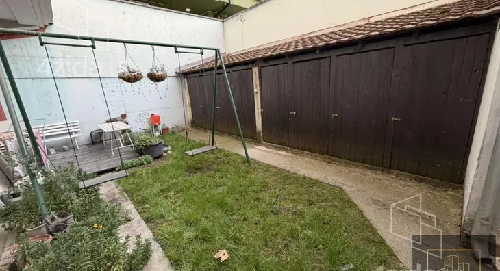 Četvoroiposoban stan | 4zida