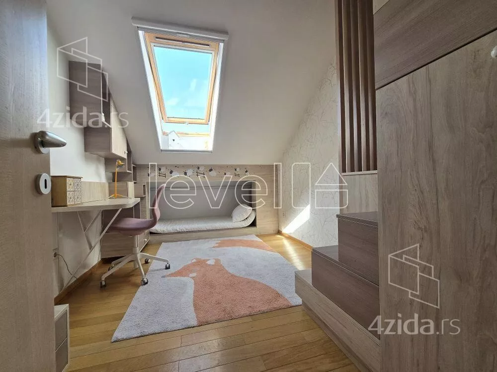 Petosoban stan | 4zida