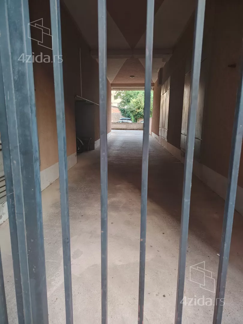 Garaža | 4zida
