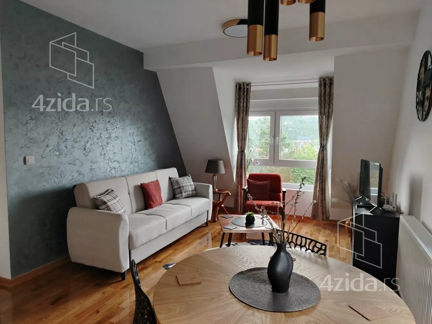 Jednoiposoban stan | 4zida