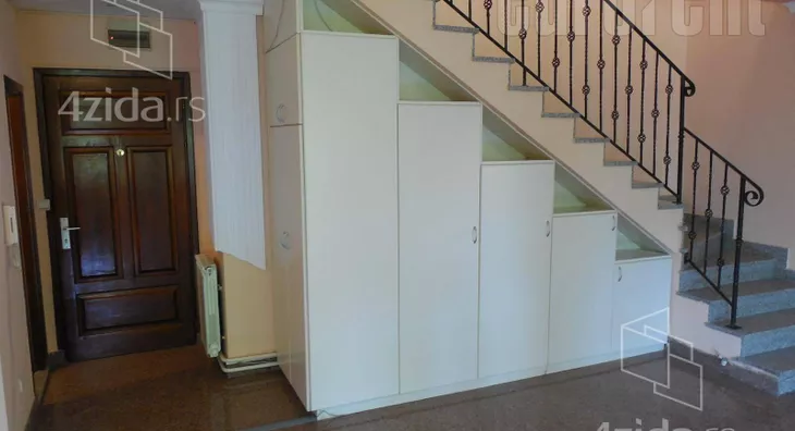 Šestosoban stan | 4zida