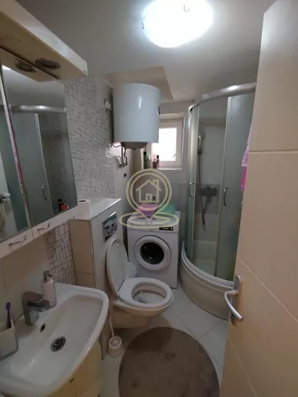 Crveni Krst Vračar | 4zida.rs