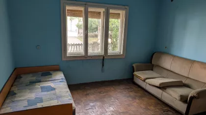 Karađorđeva 142 | 4zida.rs