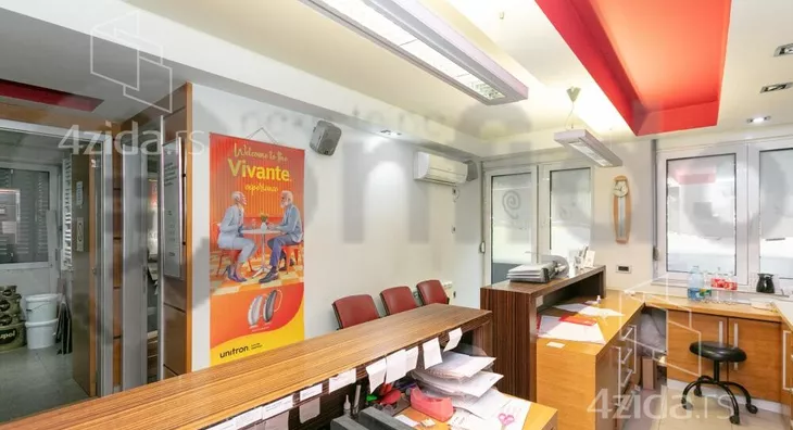 Poslovni prostor | 4zida