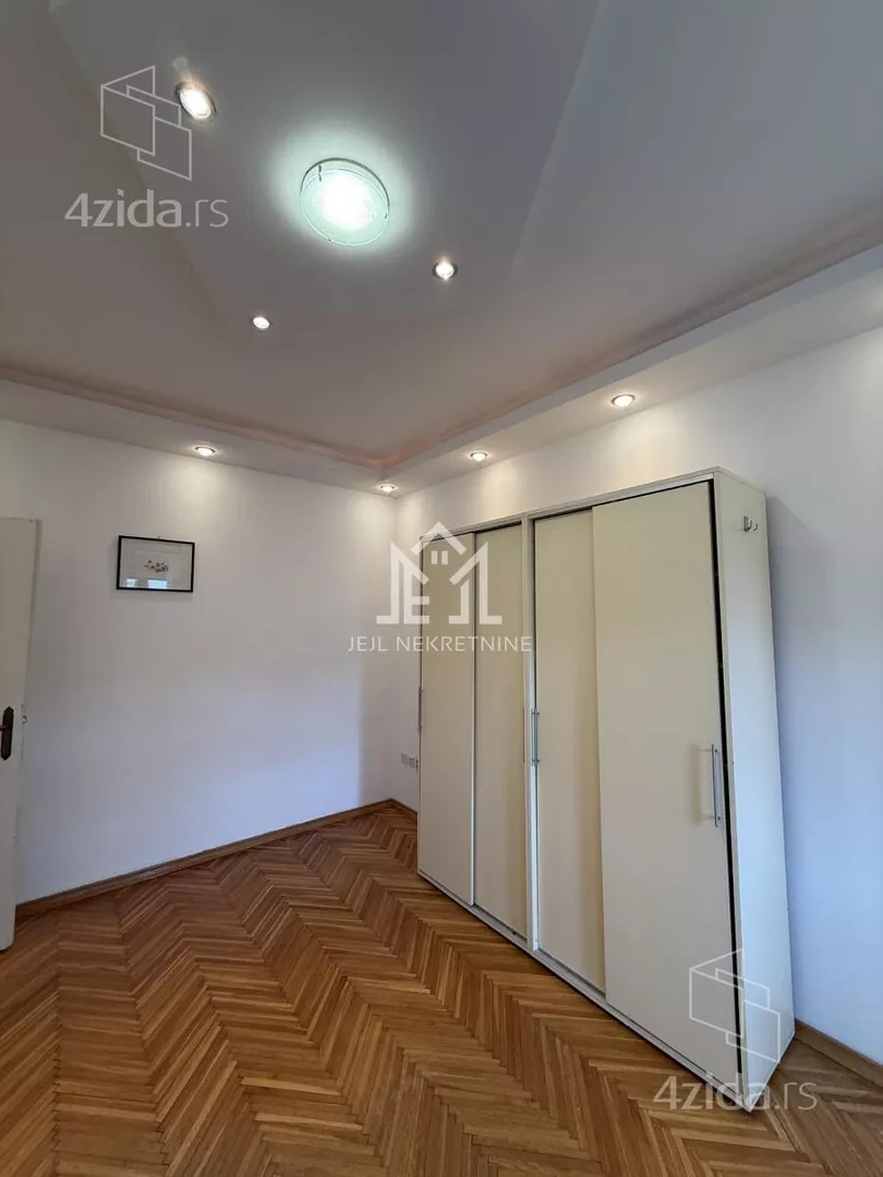 Fotografija stana 25 od 25