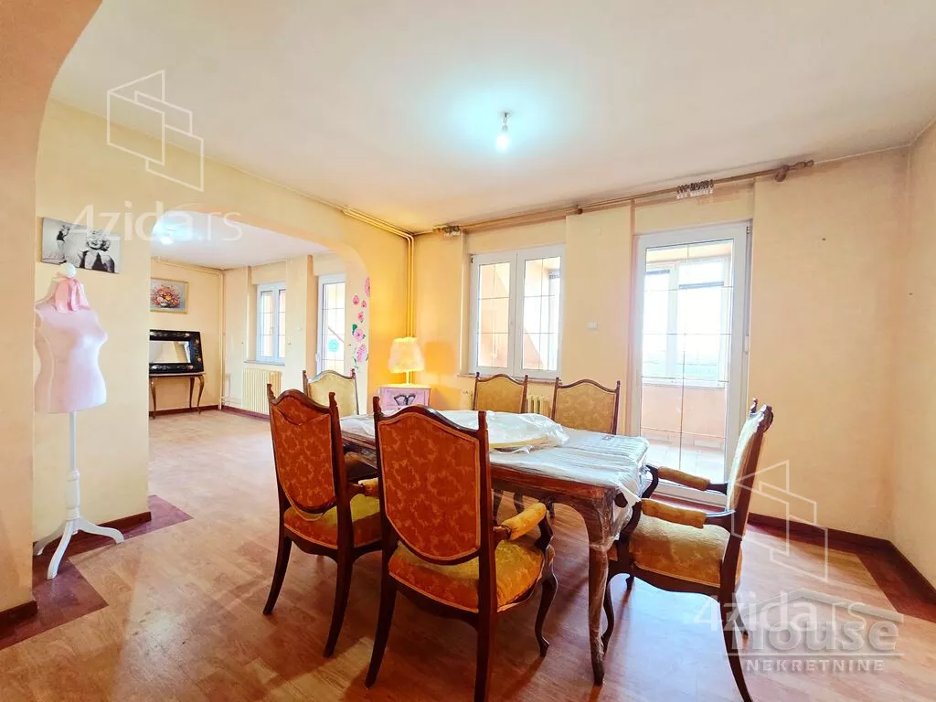 Petosoban stan | 4zida