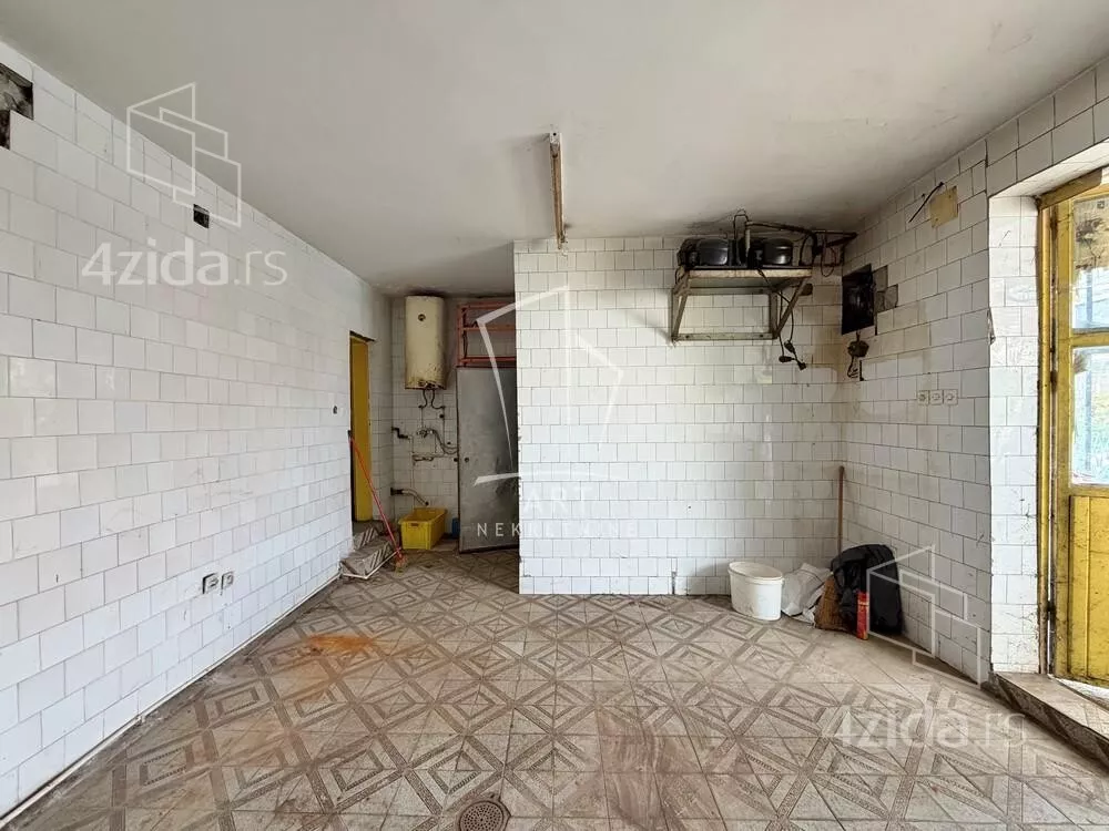 Garaža | 4zida