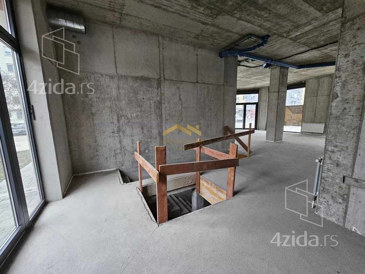Poslovni prostor | 4zida
