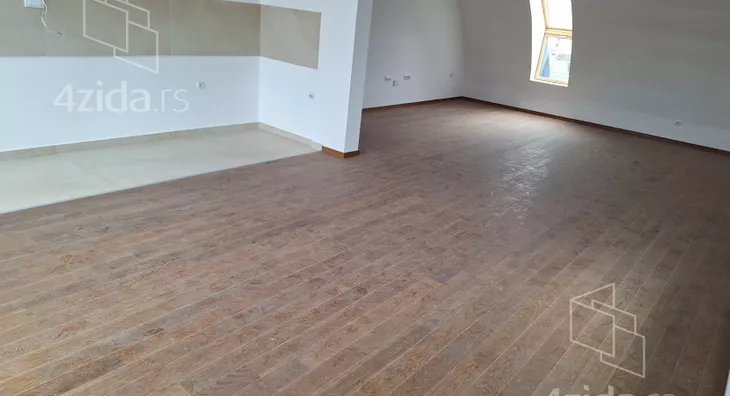 Šestosoban stan | 4zida