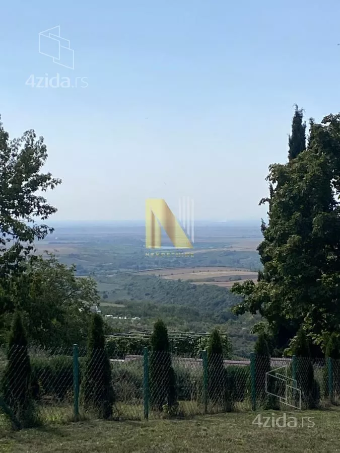 Plac | 4zida