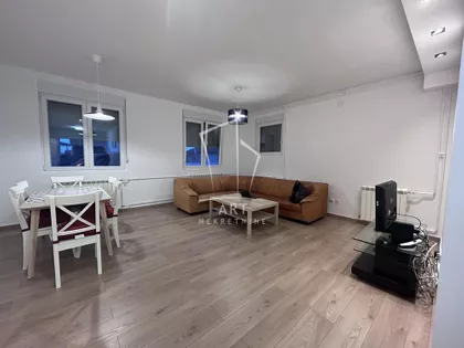 4. Flavijeve legije | 4zida.rs