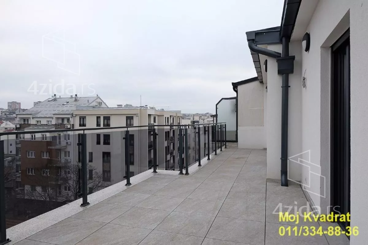 Četvorosoban stan | 4zida