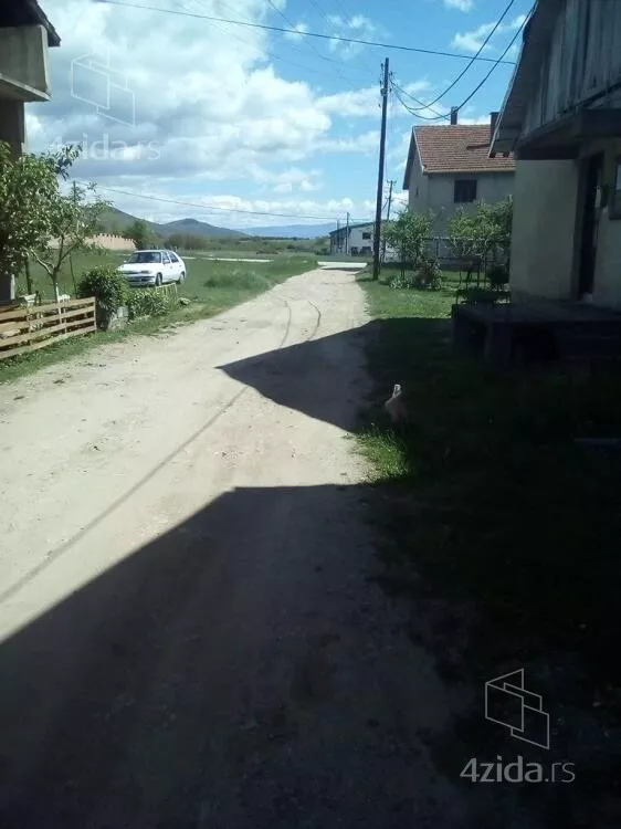 Plac | 4zida