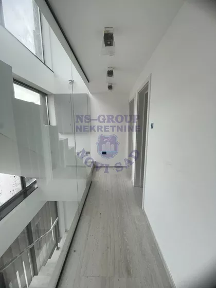 Cara Dušana | 4zida.rs