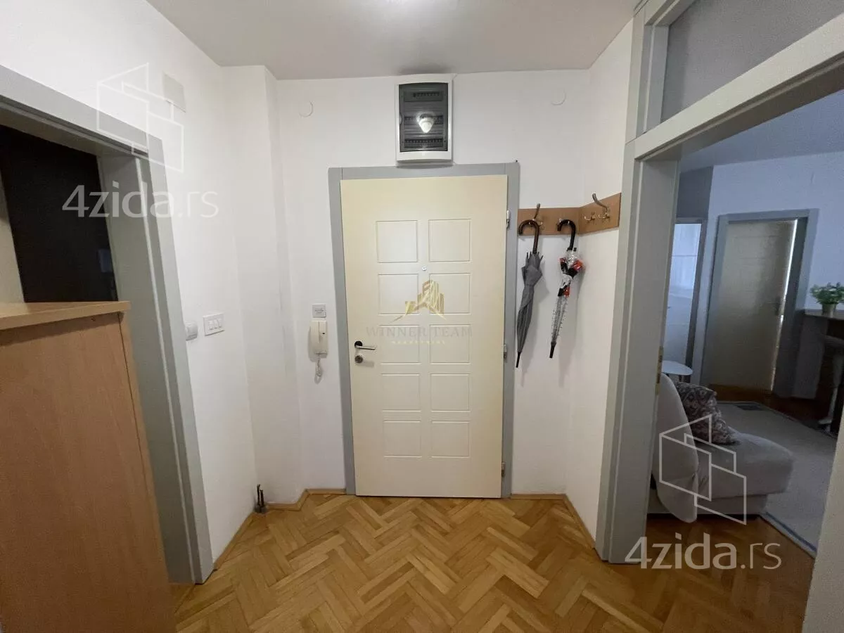 Garsonjera | 4zida