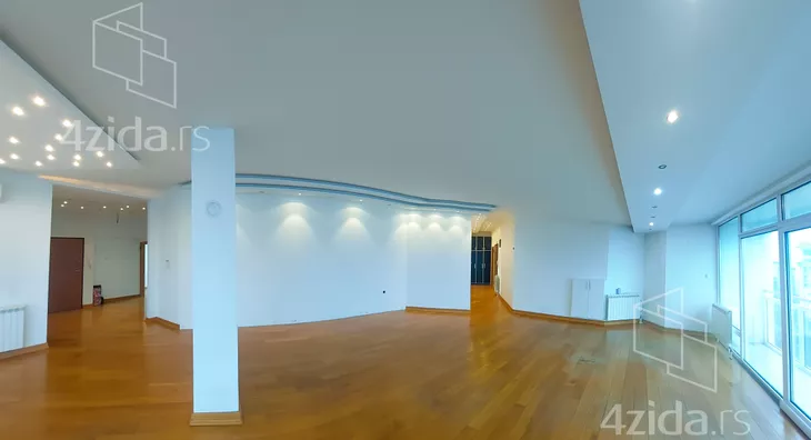 Petosoban stan | 4zida